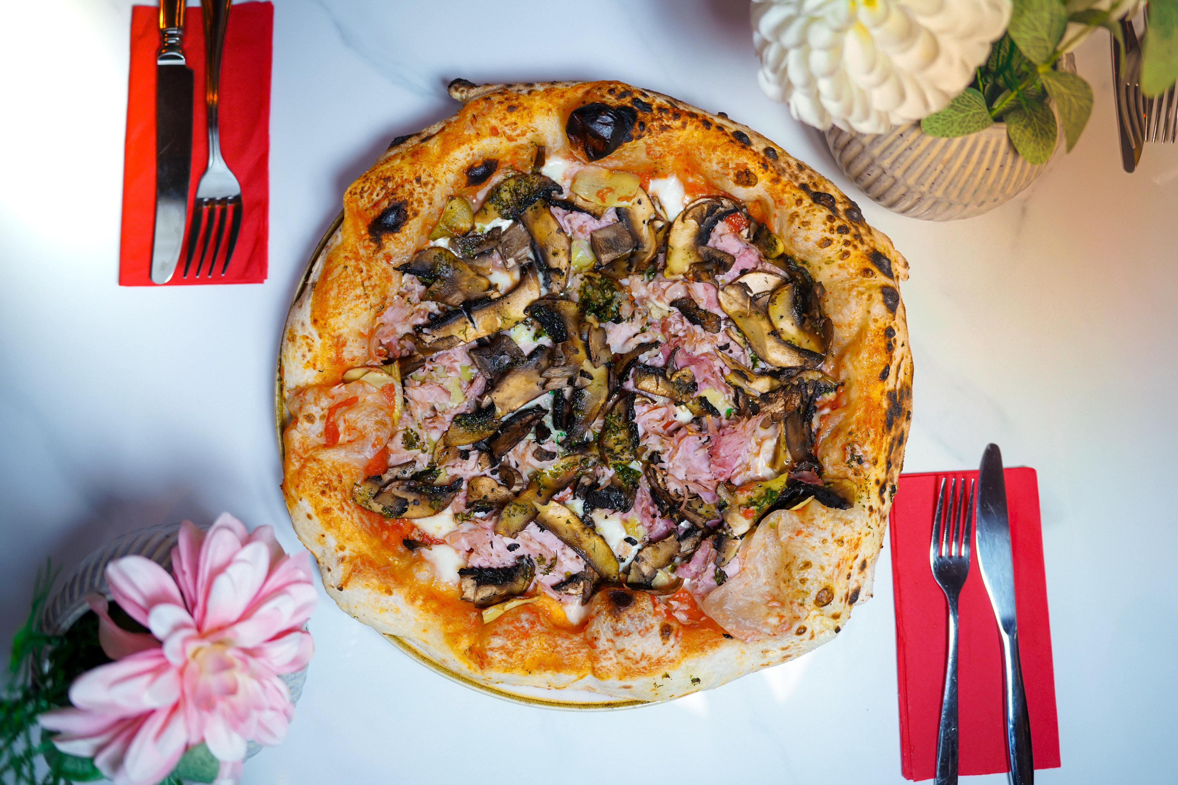 Prosciutto e Funghi